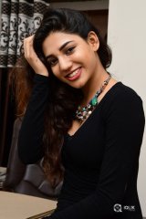 Sonakshi Singh Hot Pics